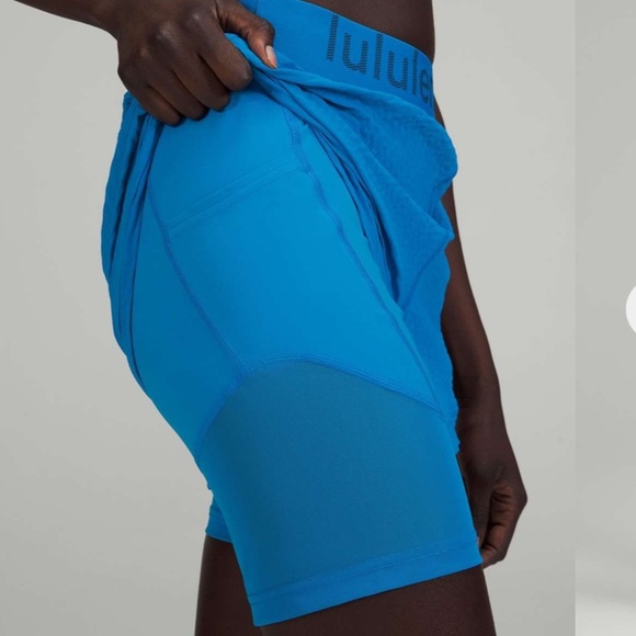 Lululemon Logo Waistband High-Rise Training Short - Picture 6 of 6